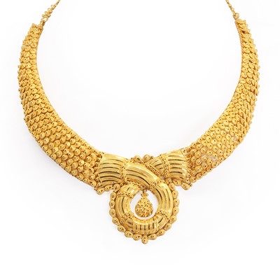 Lot 248 - A high carat intricate gold necklace
