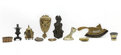 Lot 144 - A collection of brass and other collectables