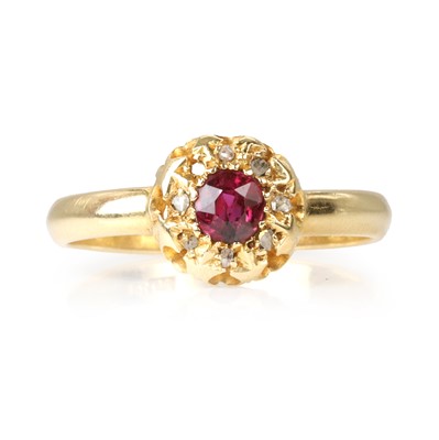 Lot 21 - A Victorian ruby and rose cut diamond cluster ring