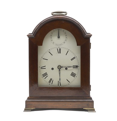 Lot 137 - A mahogany bracket clock