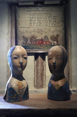 Lot Two milliner's marotte papier-mâché busts