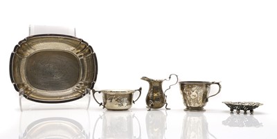Lot 9 - A collection of silver items