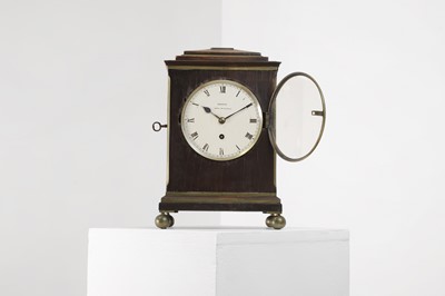 Lot 274 - A mantel timepiece