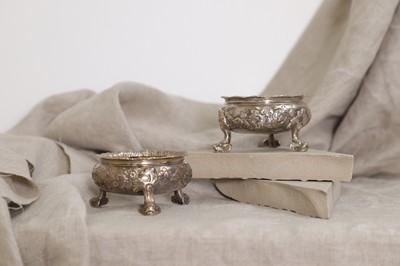 Lot 42 - A pair of silver cauldron salts