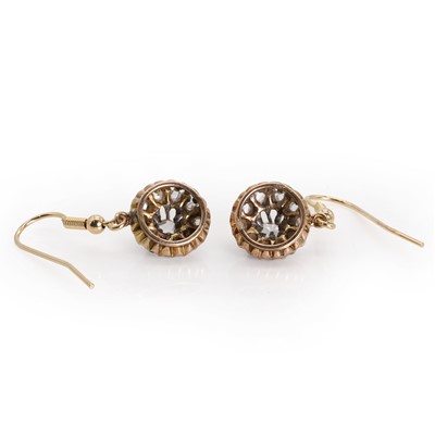 Lot 34 - A pair of Edwardian diamond cluster drop earrings, c.1900