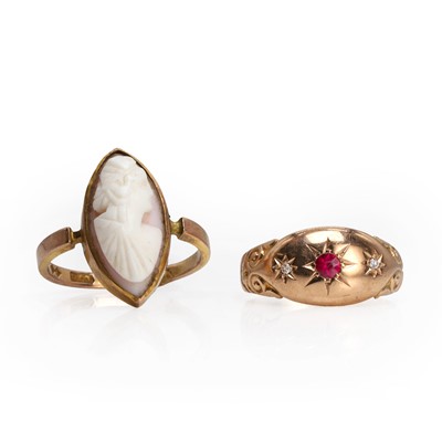 Lot 281 - Two gold rings