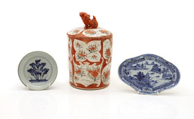 Lot 176 - A collection of Chinese and Japanese ceramics