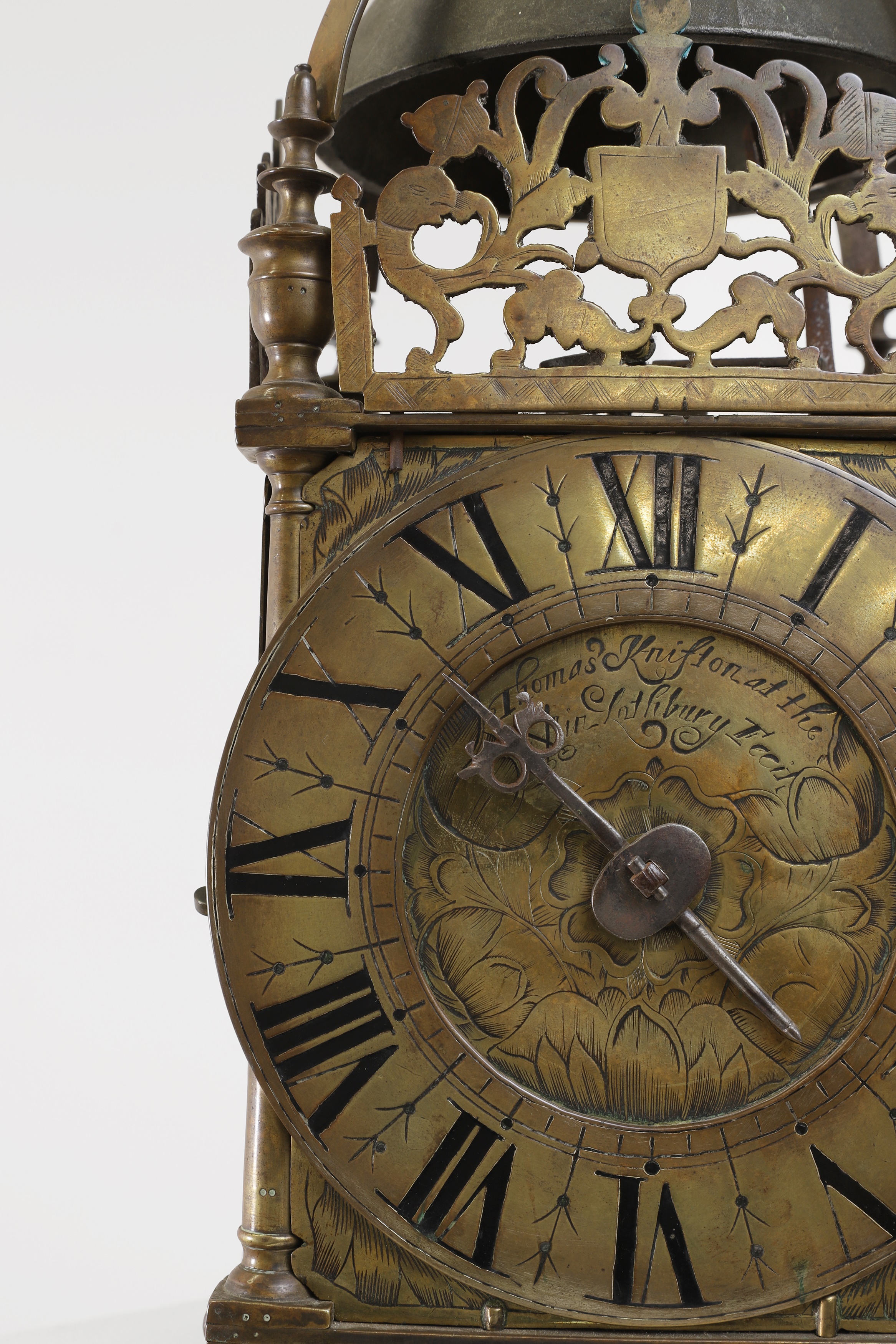 Lot 290 - A brass lantern clock,