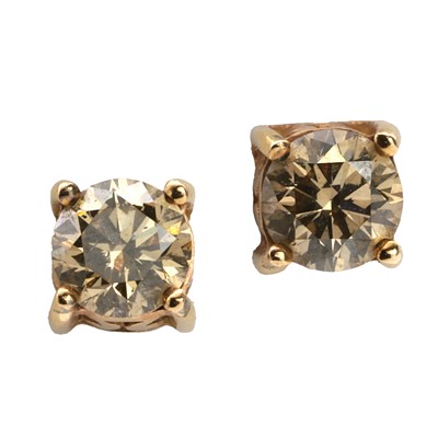 Lot 162 - A pair of diamond stud earrings, by Le Vian