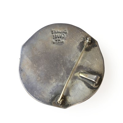 Lot 68 - A Modernist sterling silver and opal brooch/pendant