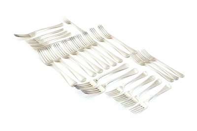 Lot 26 - A set of twelve Victorian silver forks