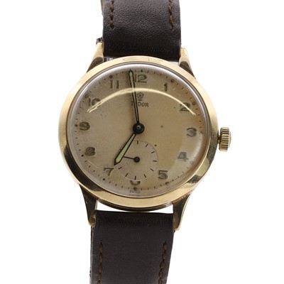 Lot 539 - A 9ct gold Tudor mechanical strap watch