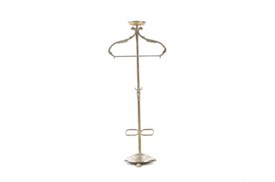 Lot 526 - A metal butler's stand