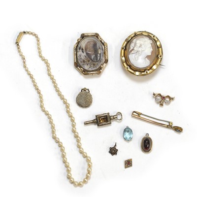 Lot 400 - A small collection of antique and later jewellery