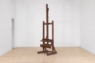 Lot 76 - An oak artist's studio easel