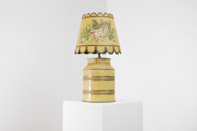 Lot 576 - A toleware table lamp