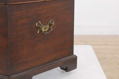 Lot 449 - A George III mahogany cellaret