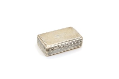 Lot 34 - A William IV silver snuff box