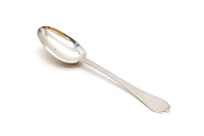 Lot 12 - A Queen Anne silver trefid spoon