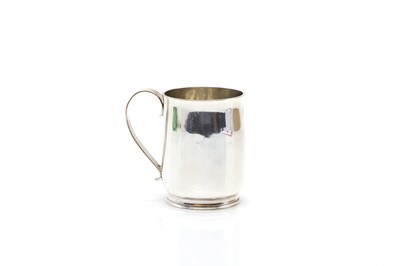 Lot 23 - A George III Scottish silver mug