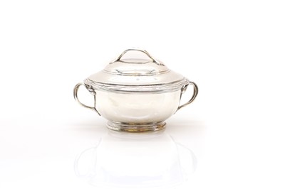 Lot 10 - A French Art Nouveau silver lidded bowl