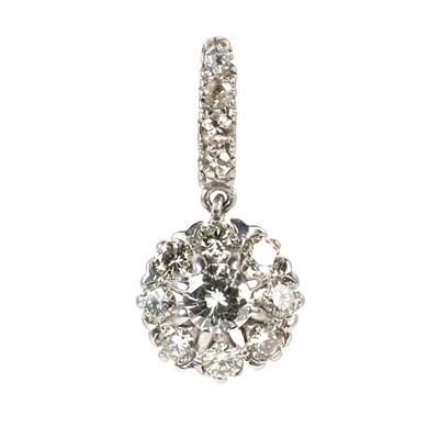 Lot 95 - A diamond coronet cluster pendant