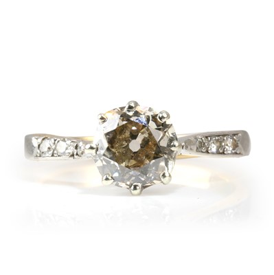 Lot 166 - A single stone old cut diamond ring