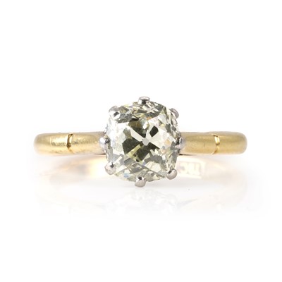 Lot 165 - A single stone old cut diamond ring