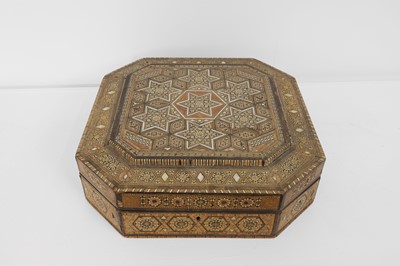 Lot 90 - A mother-of-pearl inlaid octagonal box