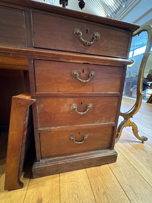 Lot 88 - A large George III mahogany library desk