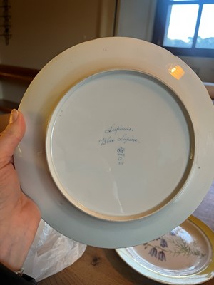 Lot 102 - A Derby porcelain botanical dessert service