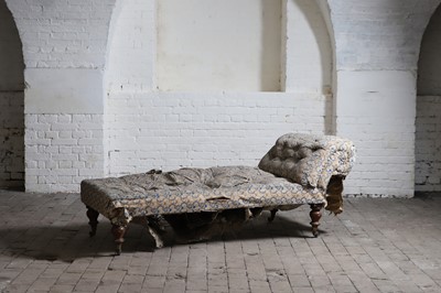 Lot 125 - A Victorian upholstered daybed