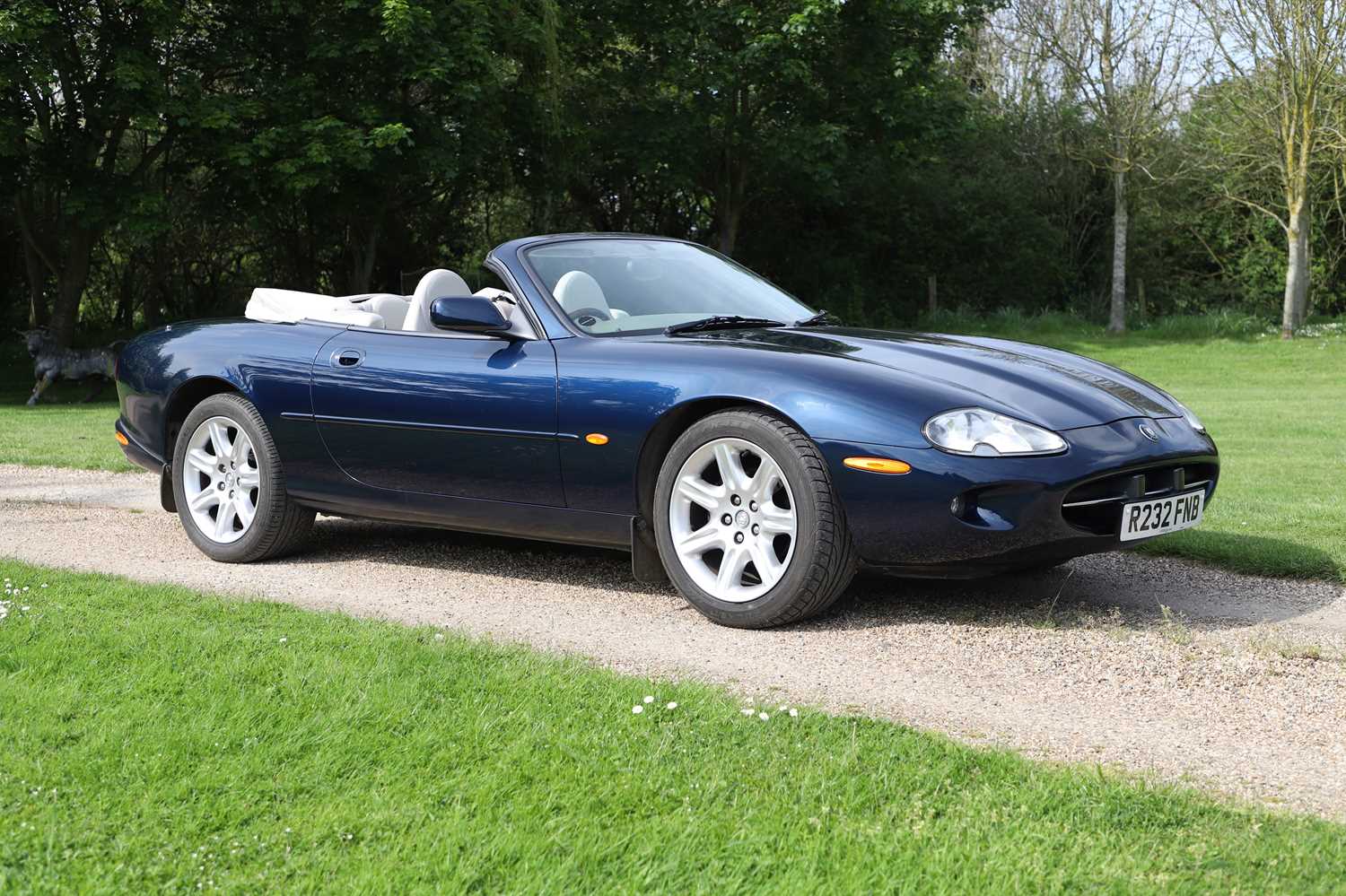 Lot 54 - 1998 Jaguar XK8 Roadster