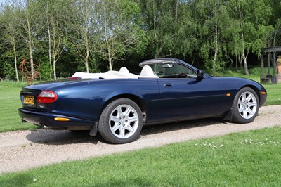 Lot 54 - 1998 Jaguar XK8 Roadster