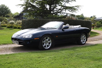 Lot 54 - 1998 Jaguar XK8 Roadster