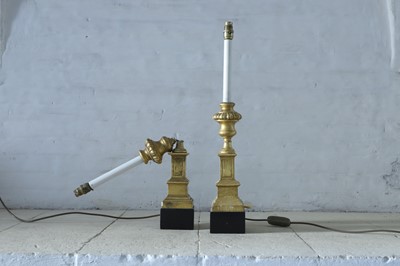 Lot 41 - A pair of turned giltwood table lamps