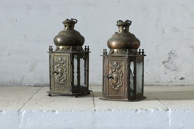 Lot 395 - A pair of brass lanterns