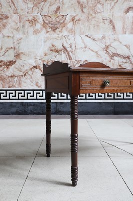 Lot 90 - A Regency mahogany washstand