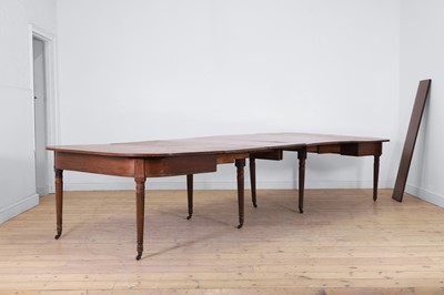 Lot 191 - A Regency mahogany extending dining table in the manner of Gillows