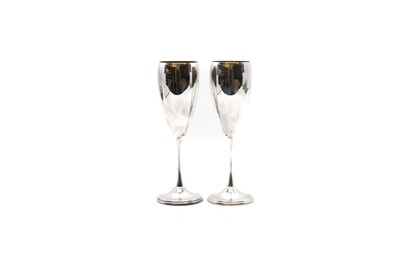 Lot 5 - A pair of silver champagne goblets