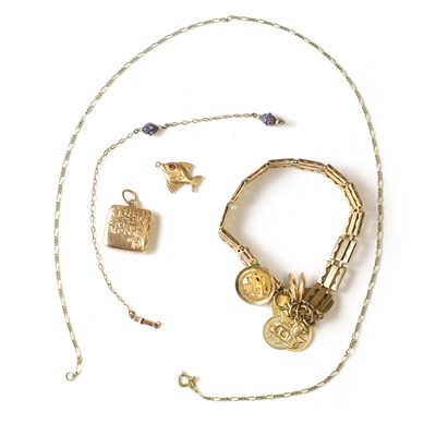 Lot 367 - A small group of gold jewellery