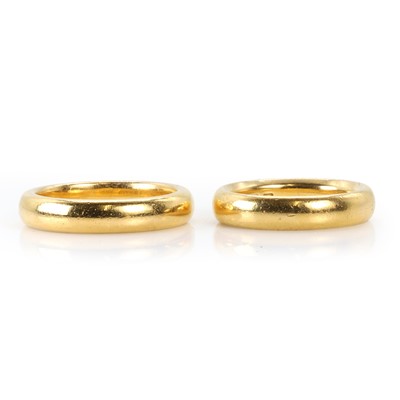 Lot 271 - Two 22ct gold wedding bands