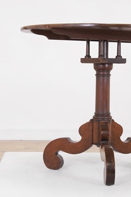 Lot 380 - A George II mahogany pillar-and-claw table