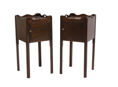 Lot 260 - A pair of mahogany bedside commodes