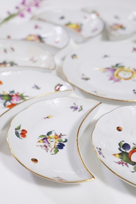 Lot 177 - A Herend 'Fruit and Flowers' porcelain part dinner service