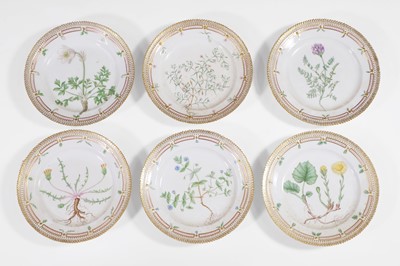 Lot 148 - A composite Royal Copenhagen 'Flora Danica' porcelain part dinner service