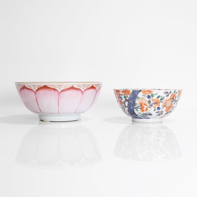 Lot 402 - A Chinese famille rose bowl