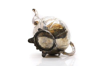 Lot 6 - A Victorian silver teapot