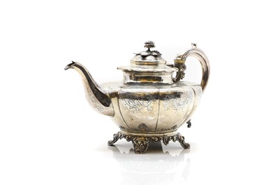 Lot 6 - A Victorian silver teapot