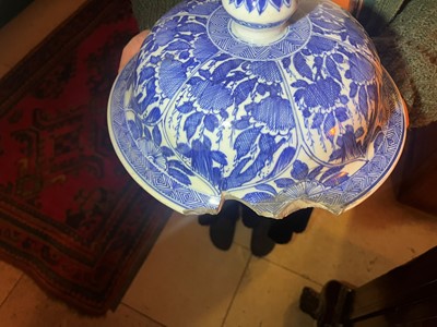 Lot 8 - A large blue and white vase and cover